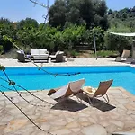 Alekos Houses-mitis Willa *