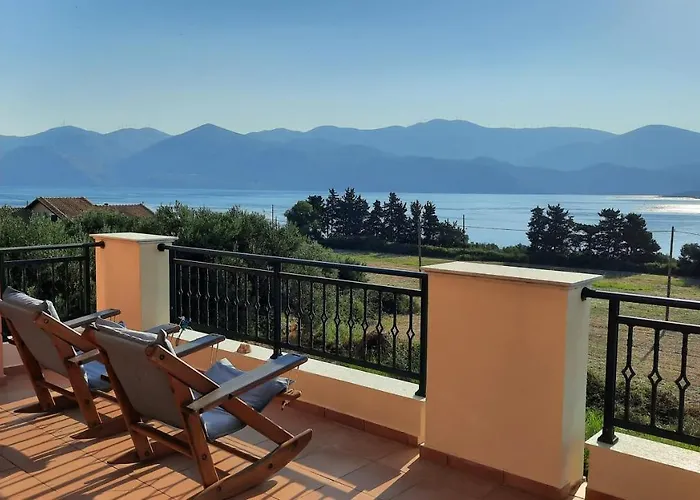 Alekos Houses-mitis *